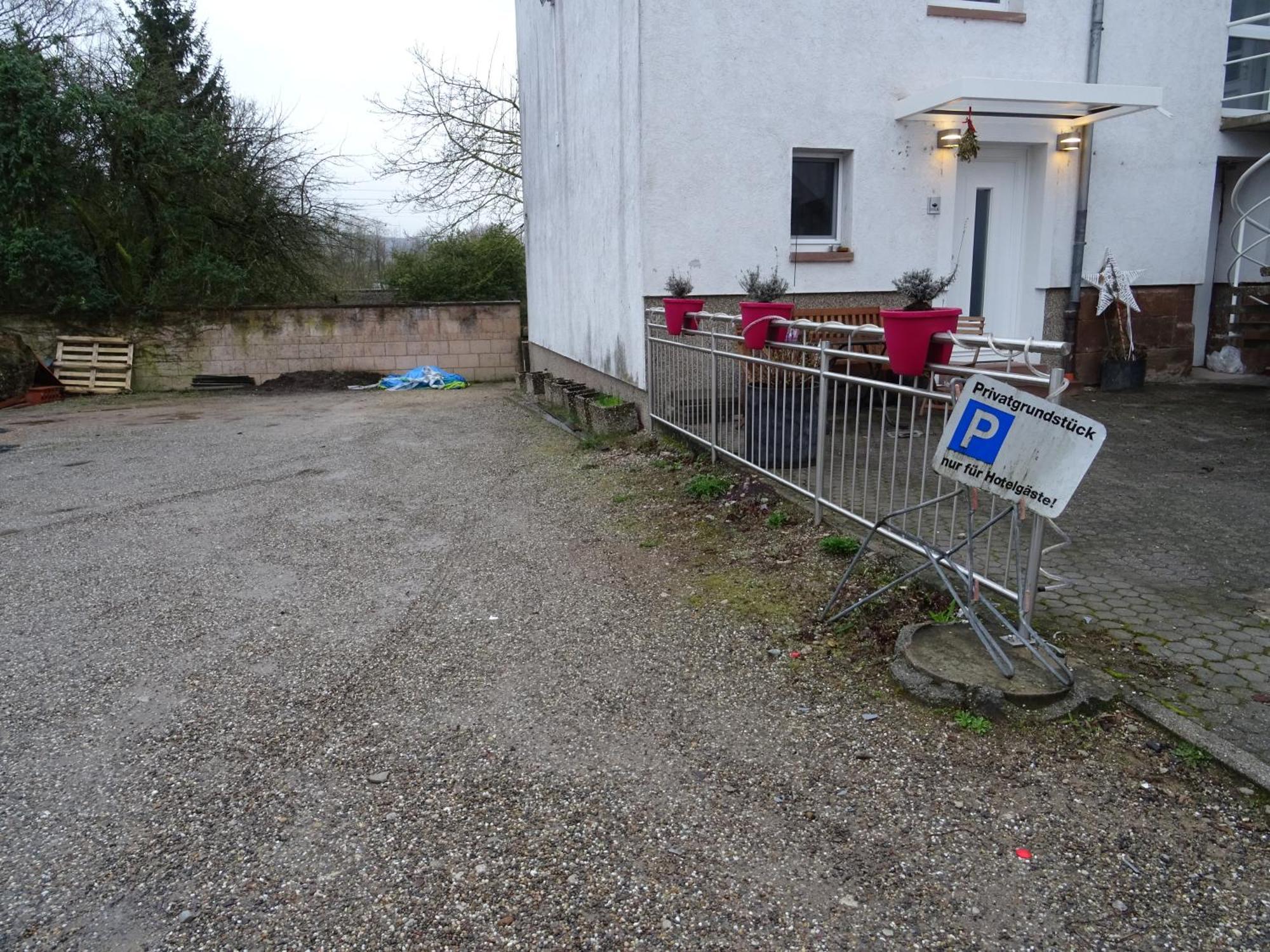 Aparthotel Zum Dom Kleinblittersdorf Exterior foto